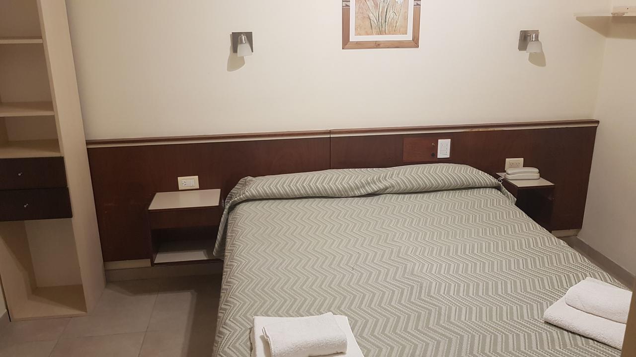 Hotel Compostela Мар-дель-Плата Экстерьер фото